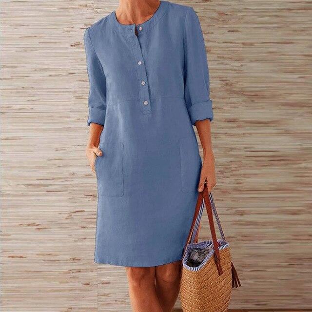 Veelzijdige blauwe dames zomerjurk, midi-lengte. Elegant, casual en comfortabel voor lente en zomer.
