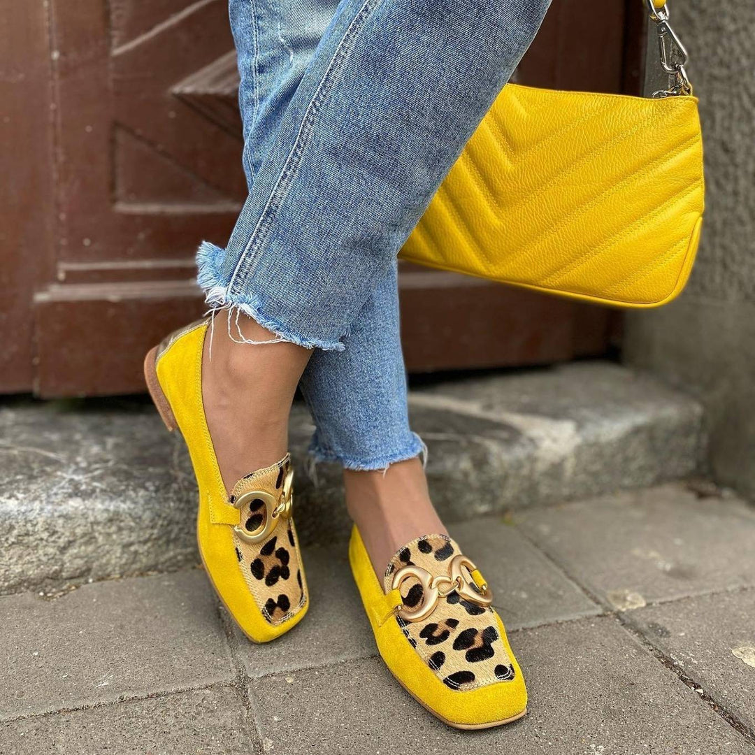 Modieuze dames mocassins Nairobi: comfortabele schoenen met dierenprint, ideaal voor kantoor, vrije tijd en alledaagse stijl.