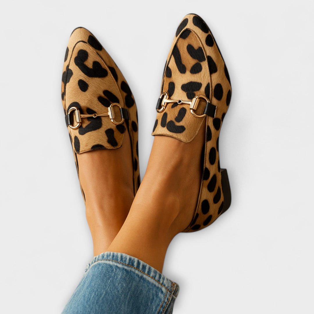 Dames mocassins Sahara met trendy dierenprint, comfortabel en elegant voor elke gelegenheid.