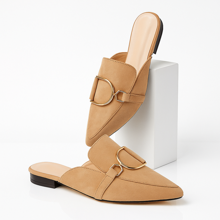 Comfortabele slip-on dames muiltjes met spitse neus en D-ring, perfect voor zowel alledaags als feestelijk gebruik.