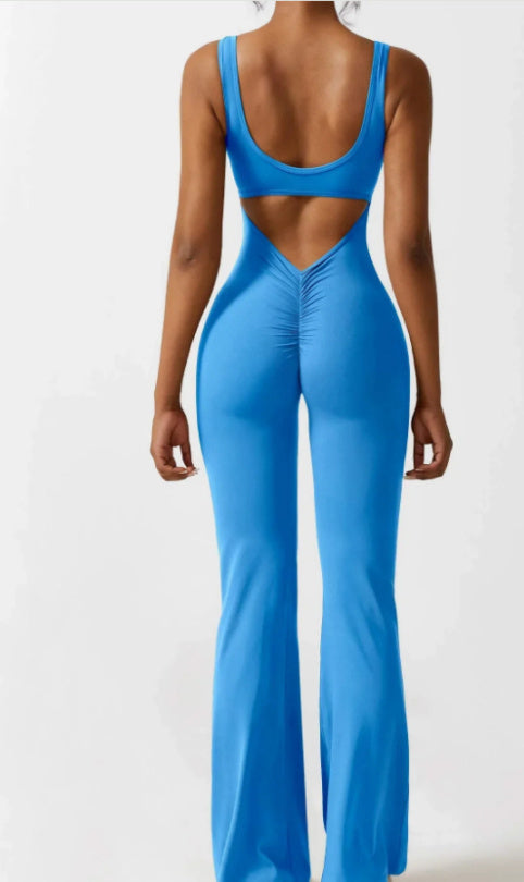 Naadloze yoga bodysuit voor dames, optimale bewegingsvrijheid en stijlvolle cut-outs.