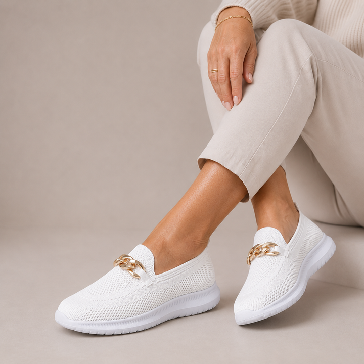 Ademende lichtgewicht orthopedische dames instappers met antislipzool voor extra veiligheid.