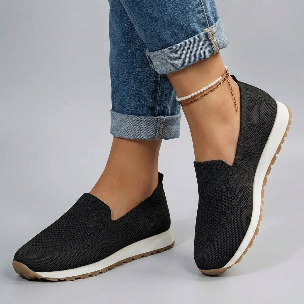 Zwarte orthopedische loafers voor dames, ademend en antislip, perfecte comfortschoenen voor dagelijks gebruik.