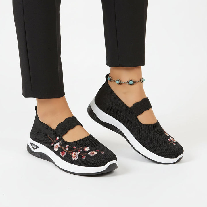 Casual dames sneakers, ademend mesh, bieden orthopedisch comfort en zijn geschikt voor brede voeten.