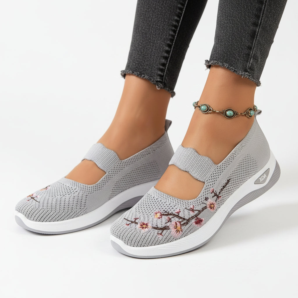 Orthopedische dames slip-on schoenen, mesh voor ventilatie, ideaal voor brede en gevoelige voeten.