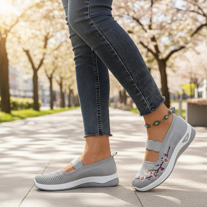 Ademende dames instappers, orthopedisch ontwerp, bieden comfort en ondersteuning voor de hele dag.