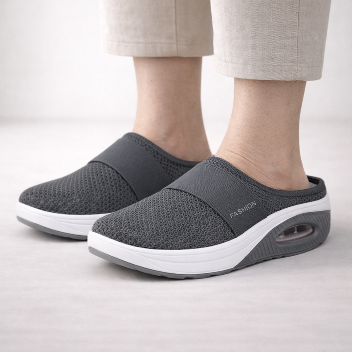 Lichtgewicht orthopedische sandalen Lily voor dames; comfortabele instappers voor de zomer.