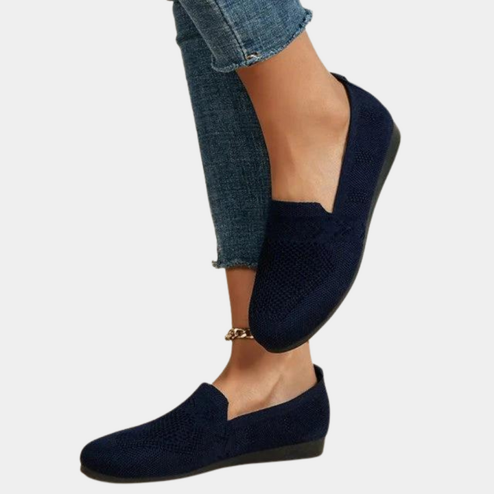 "Dames orthopedische schoenen Linda in blauw, stijlvol en comfortabel, met ademende materialen voor dagelijks gemak."