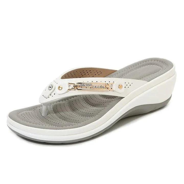 Dames orthopedische slippers Fleur met zachte zool voor optimaal comfort en voetondersteuning.
