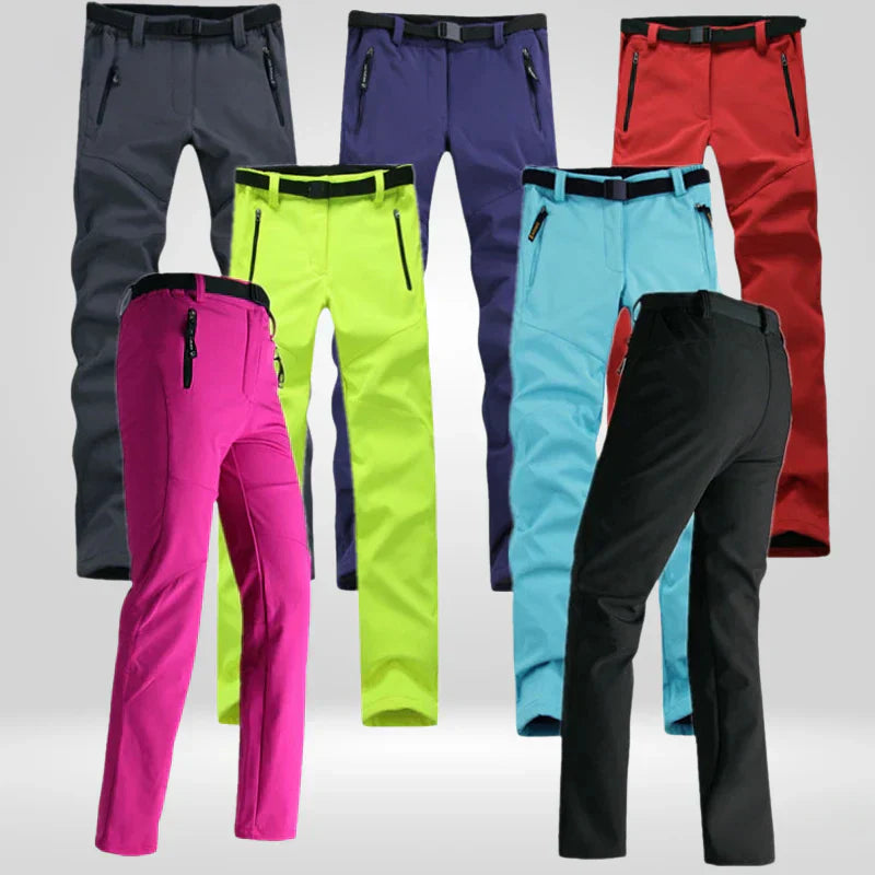 Comfortabele, ademende en waterdichte dames outdoor broek, functioneel voor wandelen, trekking en elk avontuur.