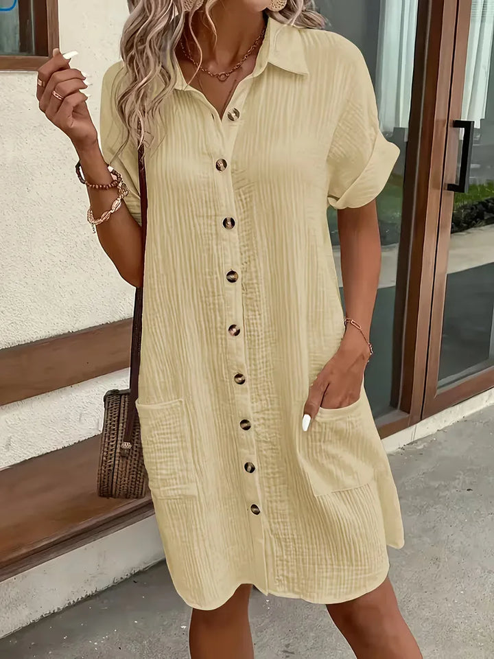 Elegante overhemdjurk, perfect voor een dagje uit of op vakantie.