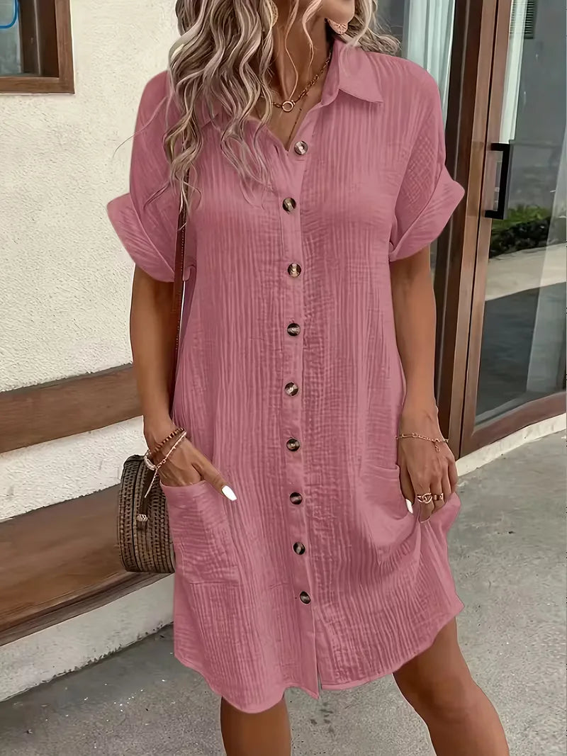 Dames overhemdjurk met korte mouwen, perfect voor een frisse zomerlook.