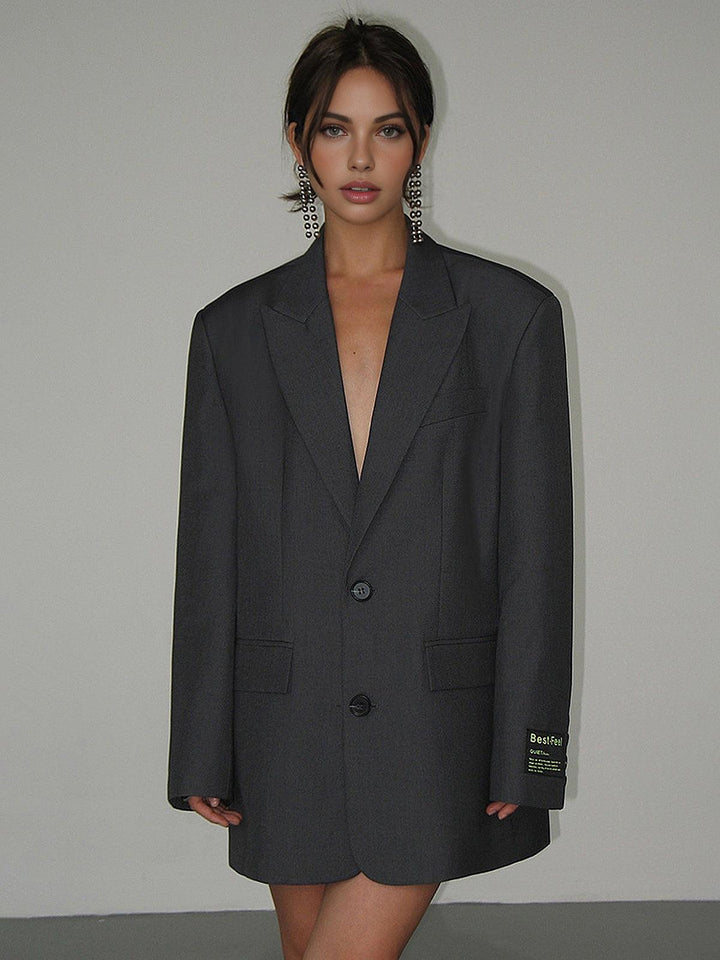 Zakelijke en casual grijze oversized dames blazer, comfortabel en veelzijdig draagbaar.