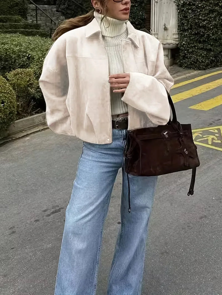 Zwart casual damesjack, oversized bomberjack stijl, perfect voor de lente en herfst.