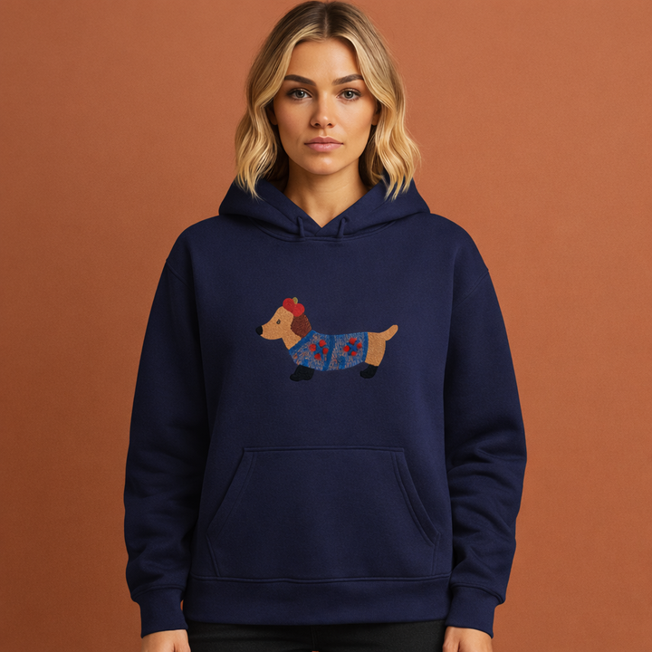 Comfortabele dames hoodie, oversized pasvorm met schattige geborduurde teckel. Warme winter mode.