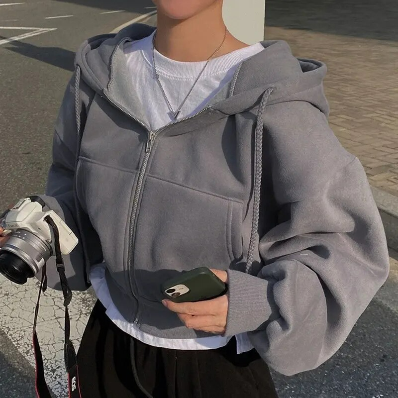 Casual dames ritshoodie, oversized model. Comfortabel en trendy sweatshirt voor ontspannen dagen.