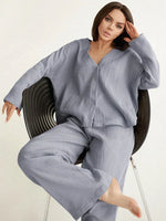 Grijs