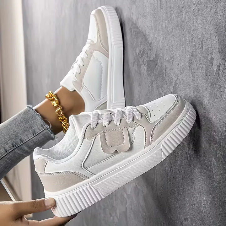 Dames platform sneakers met trendy kleurblokdesign, ideaal voor casual lente- en herfstlooks.