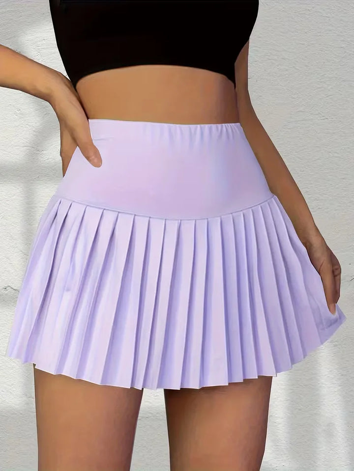 Speelse plooirok voor dames. Trendy zomerrok met hoge taille, combineert casual comfort met stijlvolle mode.