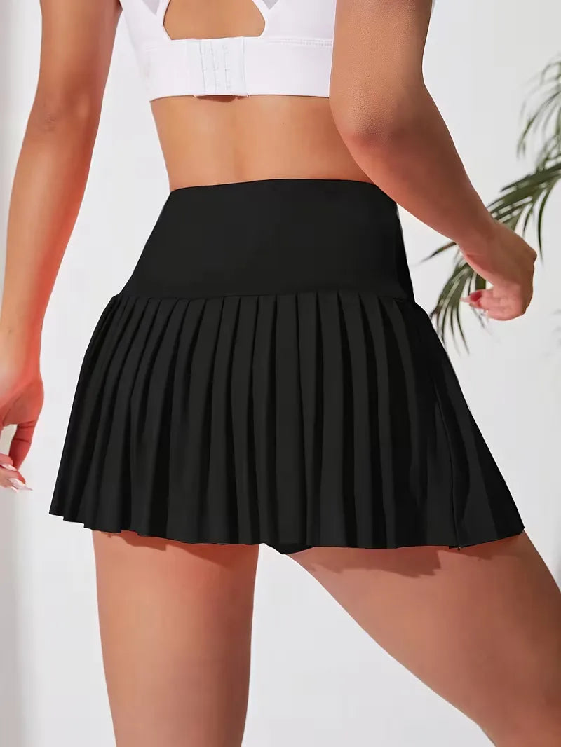 Zomerse plooirok met hoge taille. Trendy dames mode, ideaal voor een elegante en speelse uitstraling.