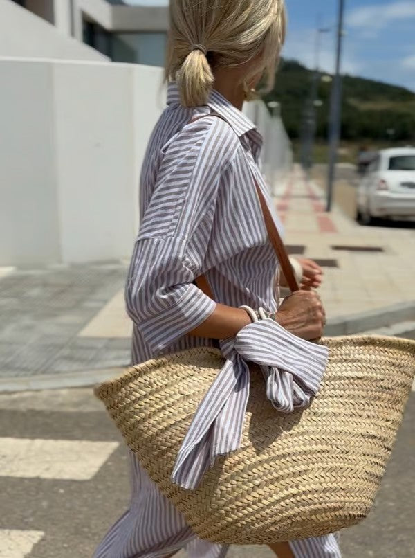 Comfortabele doorknoop damesjurk, perfect als veelzijdige dagjurk voor lente en zomer.
