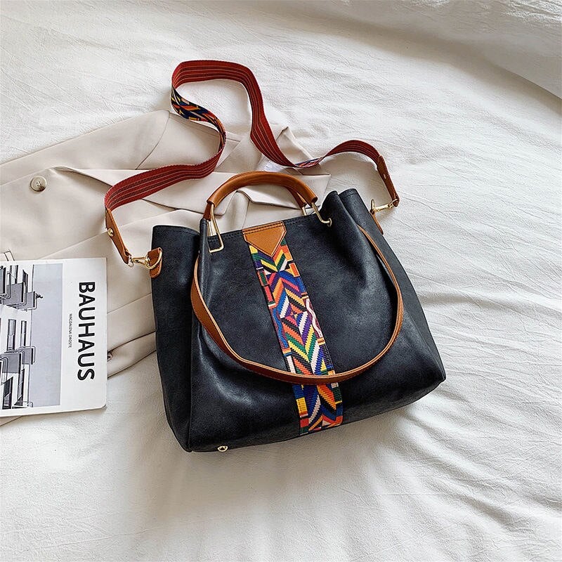 Stijlvolle PU leren shopper voor dames, veelzijdig en ruim voor dagelijks gebruik.