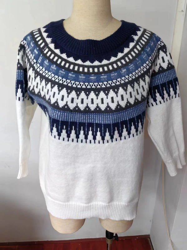 Gedetailleerde Noorse trui voor dames met klassiek patroon en ronde hals; perfecte wintermode.