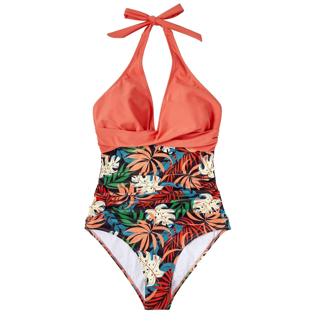Bikini slip met hoge taille, effen zwart en gerimpeld voor een flatterend effect. Comfortabele dames zwemkleding.