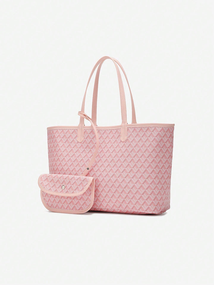 Veilige ritssluiting van de lichtgewicht PVC tote bag, houdt je spullen veilig in deze dames tas.
