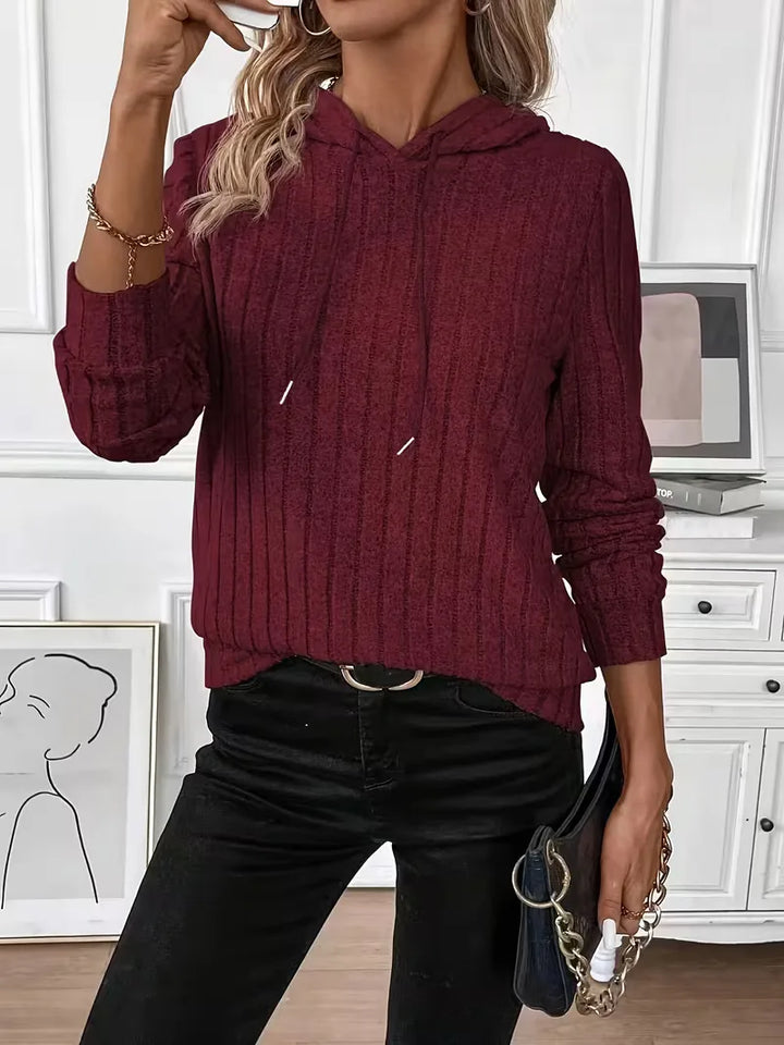 Comfortabele loungewear hoodie voor dames, zachte ribbelstof, herfst- en wintermode.
