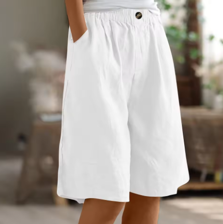 Detail stof van zomerse dames shorts. Zacht, comfortabel en luchtig voor hete zomerdagen.