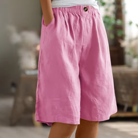 Casual dames shorts met elastische taille. Comfortabele relaxed fit perfect voor warme zomerdagen.