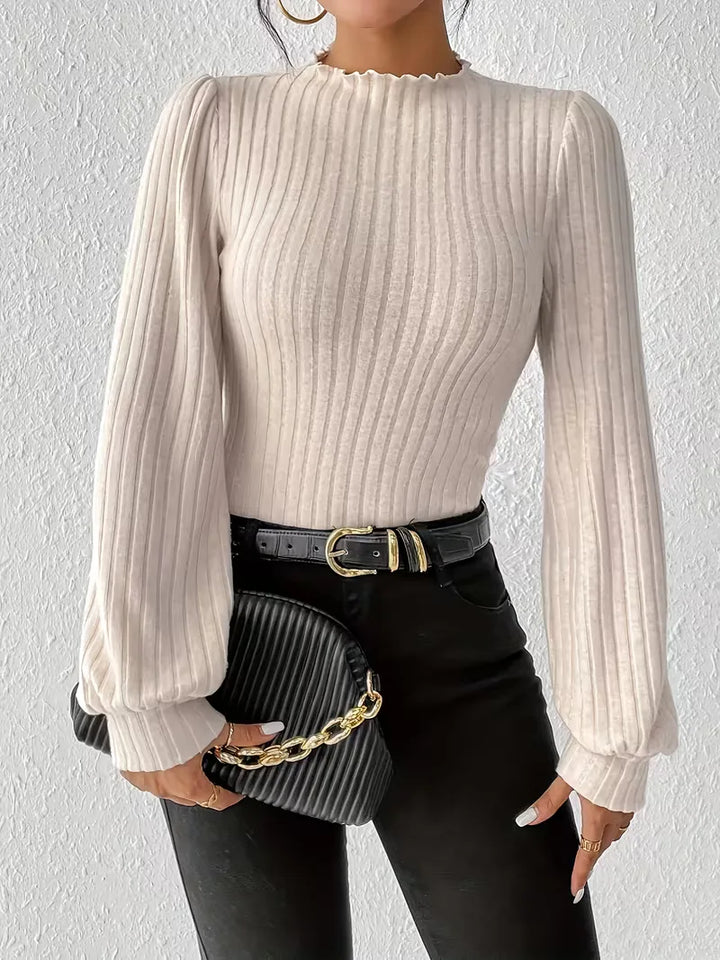 Trendbewuste dames slim fit bodysuit met lange mouwen en een verfijnde mock hals.