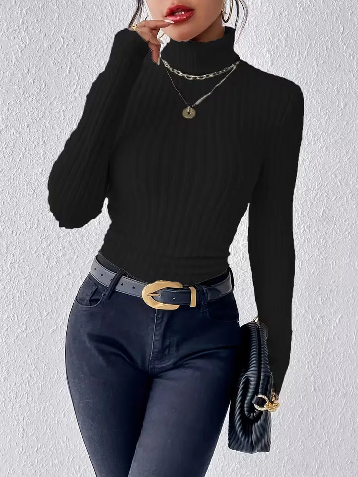 Rode slim fit coltrui voor vrouwen, lange mouwen, modieuze keuze. Val op met elegantie.