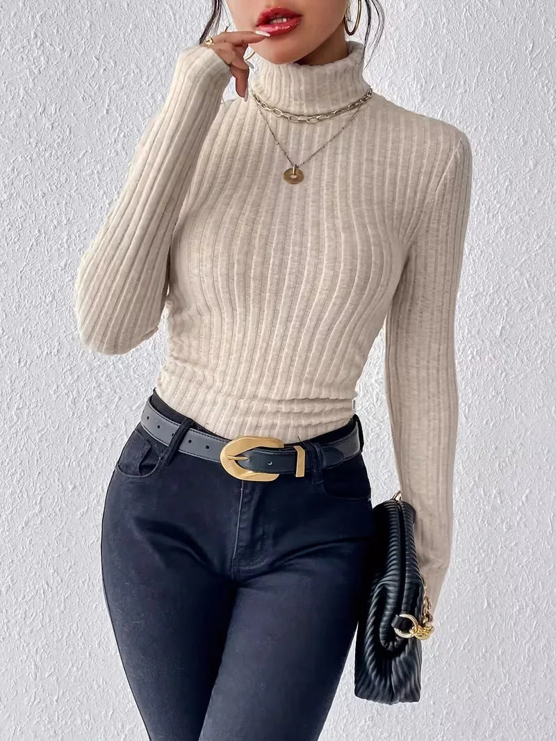 Dames trui met lange mouwen, slim fit model, perfect voor modebewuste vrouwen. Tijdloos design.