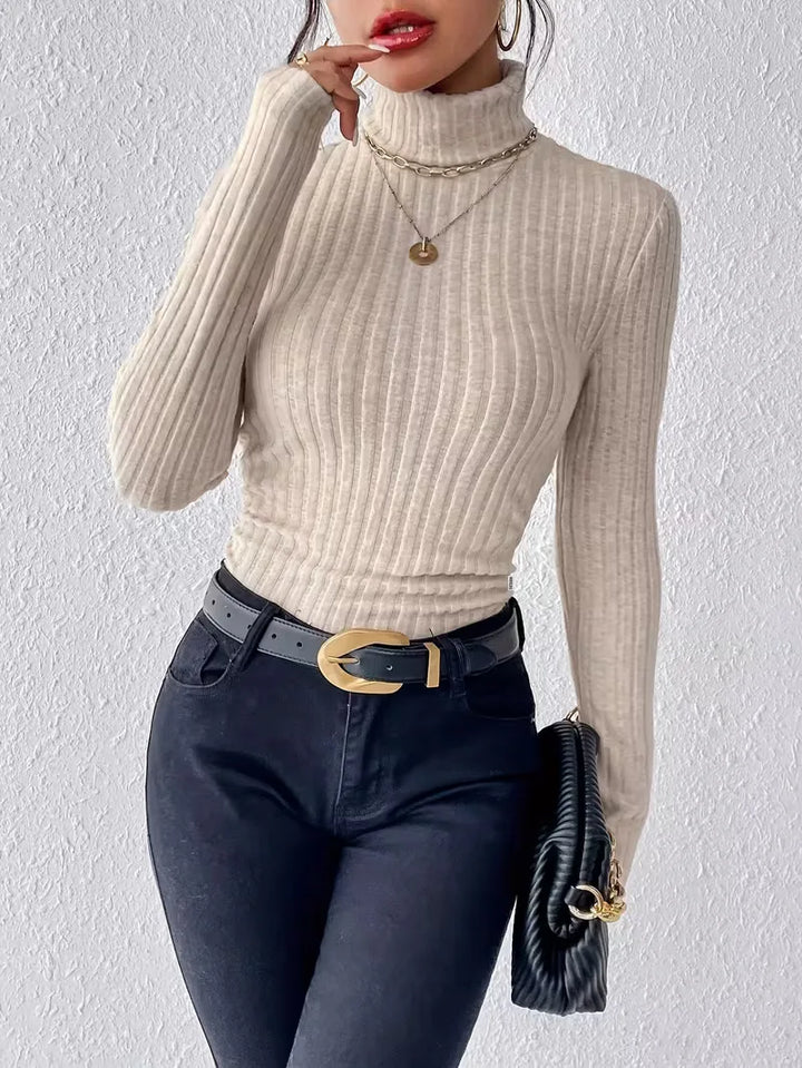 Dames trui met lange mouwen, slim fit model, perfect voor modebewuste vrouwen. Tijdloos design.