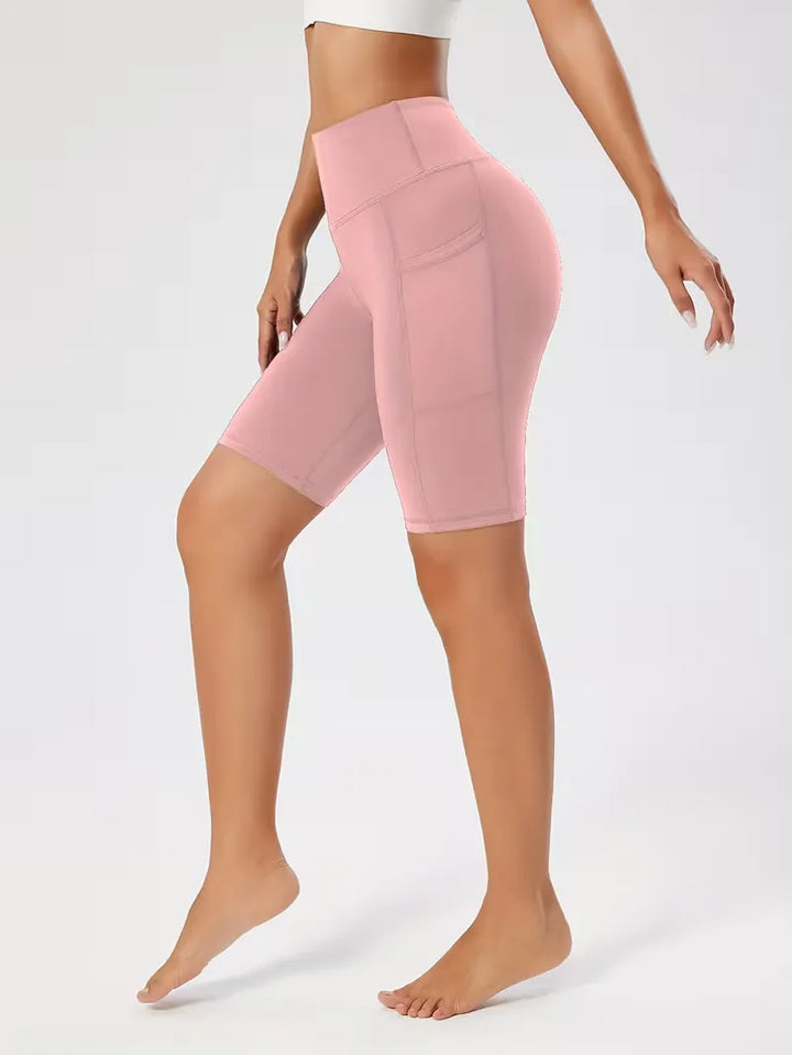 Modieuze slim-fit high waist dames shorts met zakken, voor een actieve zomer.