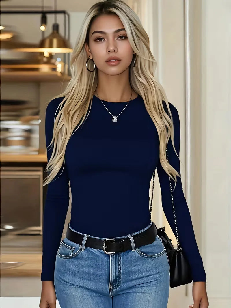 Slim fit longsleeve T-shirt voor dames, perfecte pasvorm voor een gestroomlijnde look.