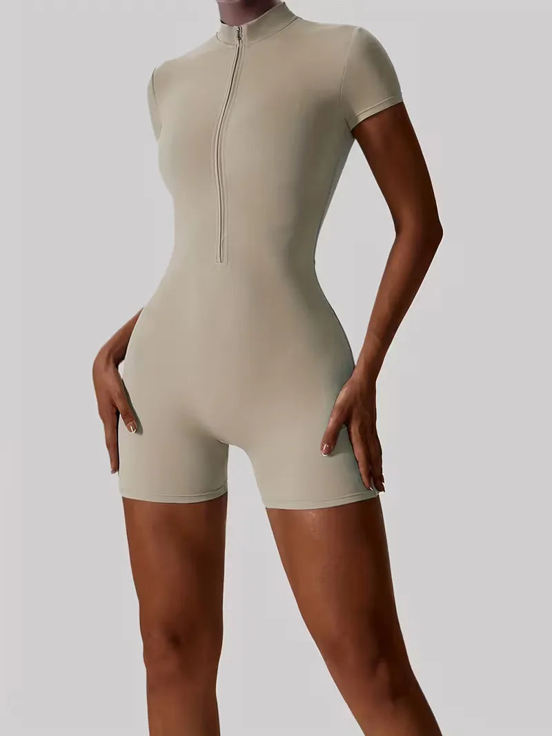 Modieuze fitness bodysuit dames met slanke pasvorm en mock hals.