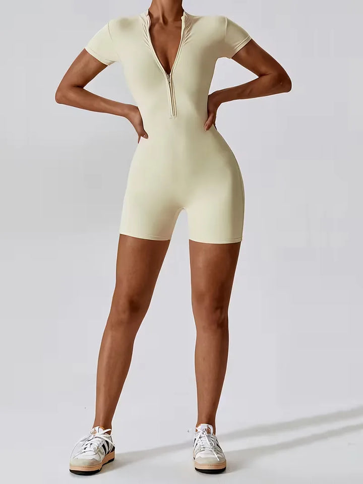 Dames bodysuit met korte mouwen, mock hals, ideale sportkleding voor gym.