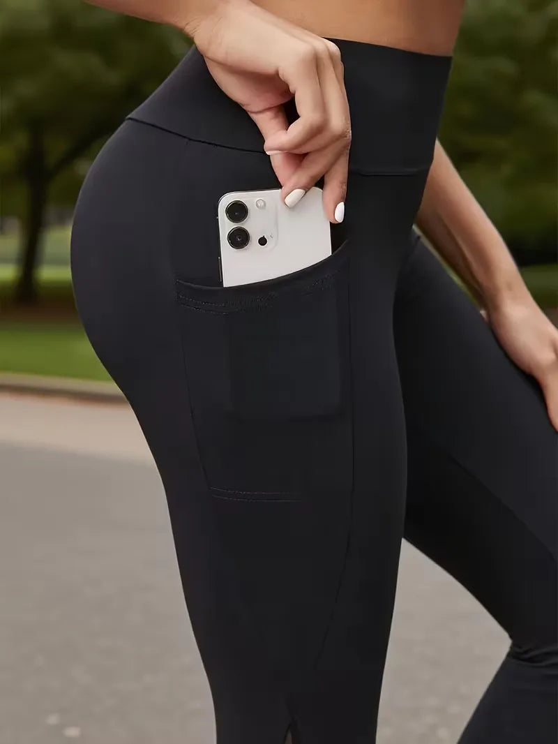 Stijlvolle dames sportlegging met ademende mesh details. Slim fit ontwerp voor workouts en dagelijks comfort.