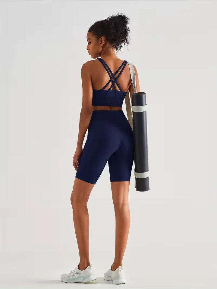 Stijlvolle dames sportshort met hoge taille en slimme zijzakken.