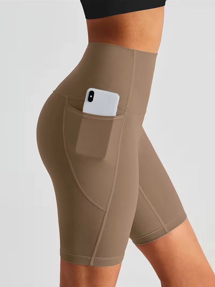 Ademende dames sportshort met hoge taille, perfect voor warme zomerdagen.