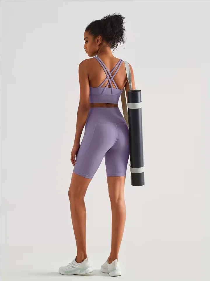 Trendy dames sportshort, hoge taille, slim fit, met handige telefoonzak.