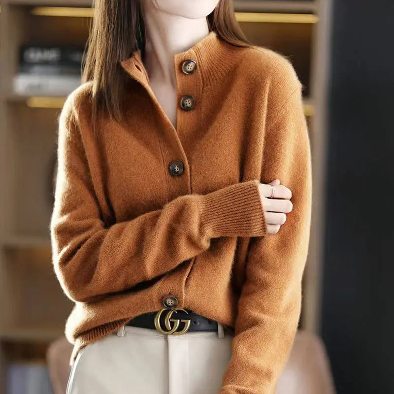 Stijlvol gebreid damesvest met knopen, elegant & comfortabel. Veelzijdig voor elke gelegenheid.