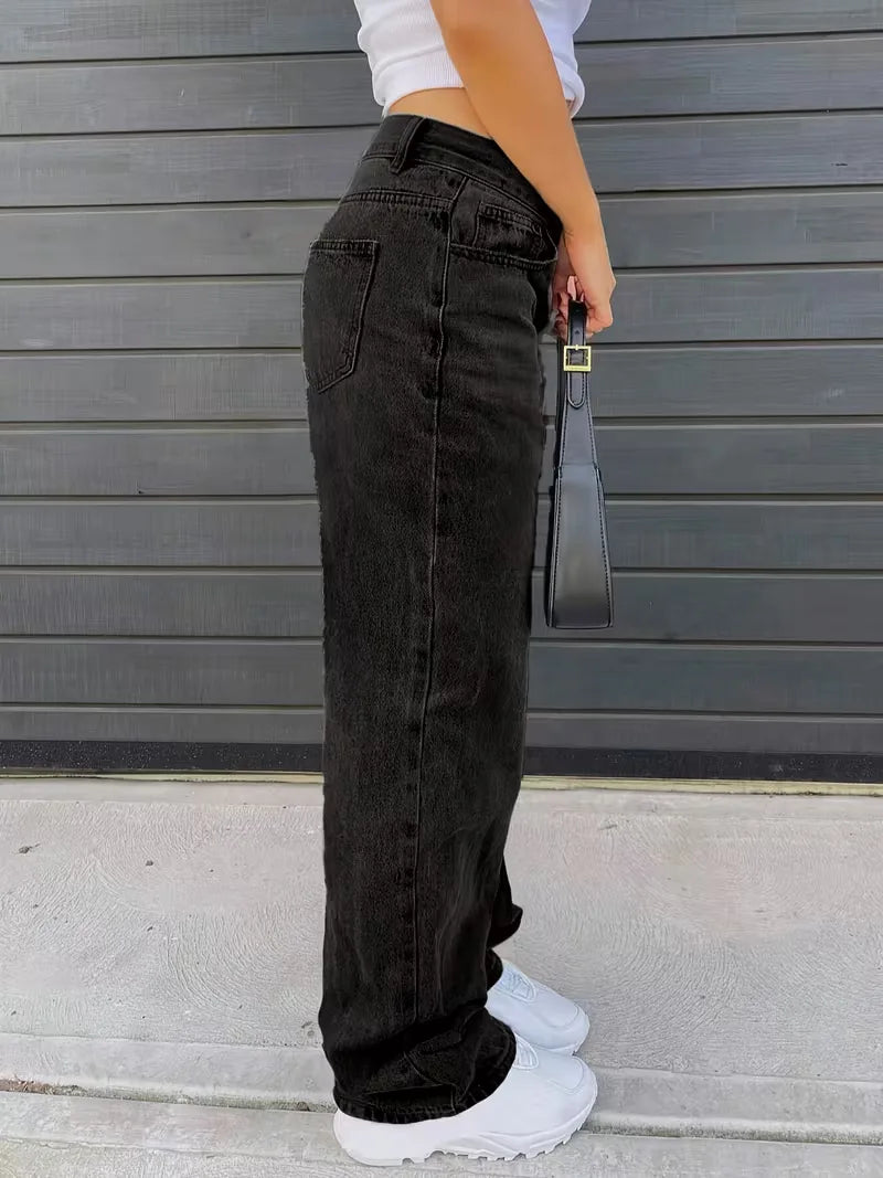 Comfortabele straight jeans voor dames. De mid-rise taille zorgt voor een fijne ondersteuning.