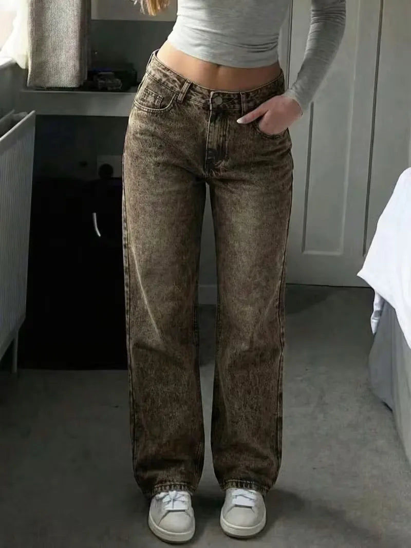 Perfecte pasvorm: dames straight jeans, mid-rise. Een comfortabele toevoeging aan je kast.