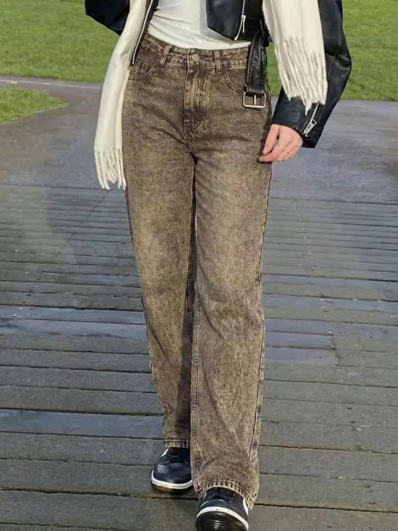 Casual mid-rise straight jeans voor dames. Ideaal voor een comfortabele en modieuze uitstraling.