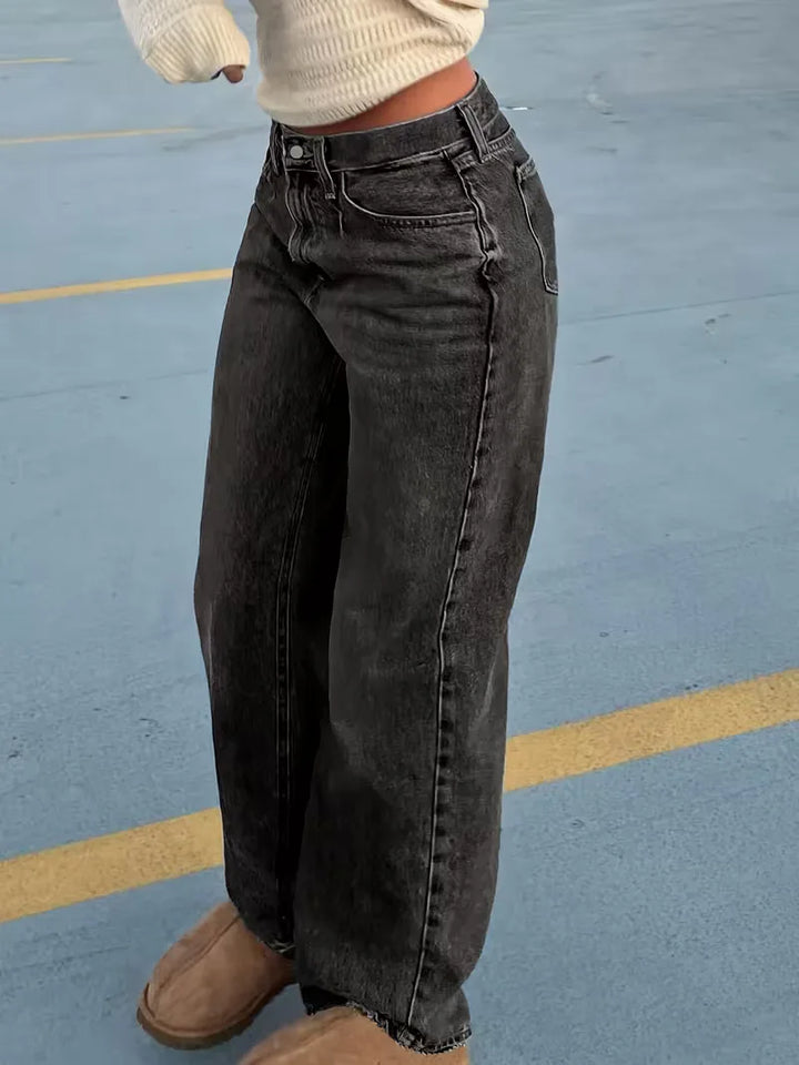 Dames straight leg jeans, mid-rise. Beschikbaar in grote maten voor een perfecte pasvorm.