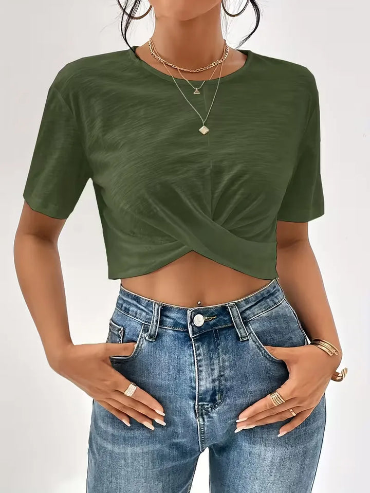 Dames T-shirt met trendy twistdetail op de voorkant, perfect voor een modieuze look.